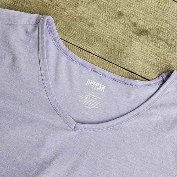 Duluth Light Purple Lavender Activewear V-Neck Workout T-Shirt Size Medium - Picture 4 of 6